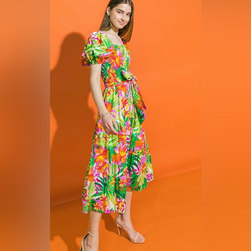 Red Dress Boutique Floral Maxi Dress Small